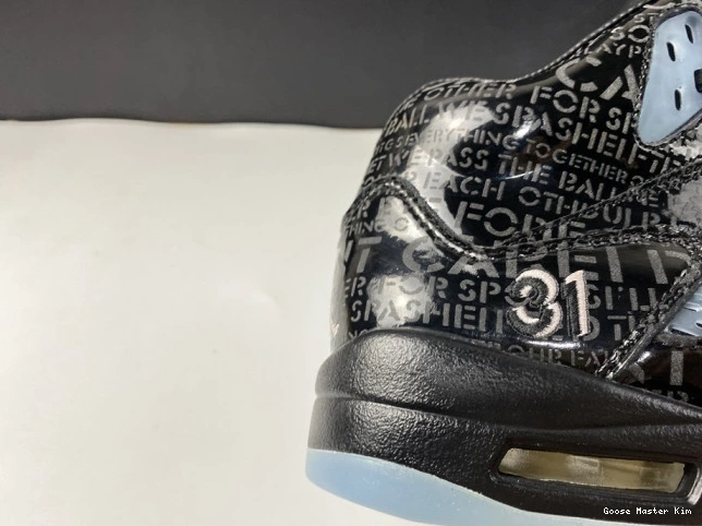 633068-010 AIR Jordan Retro 5 Doernbecher 0530